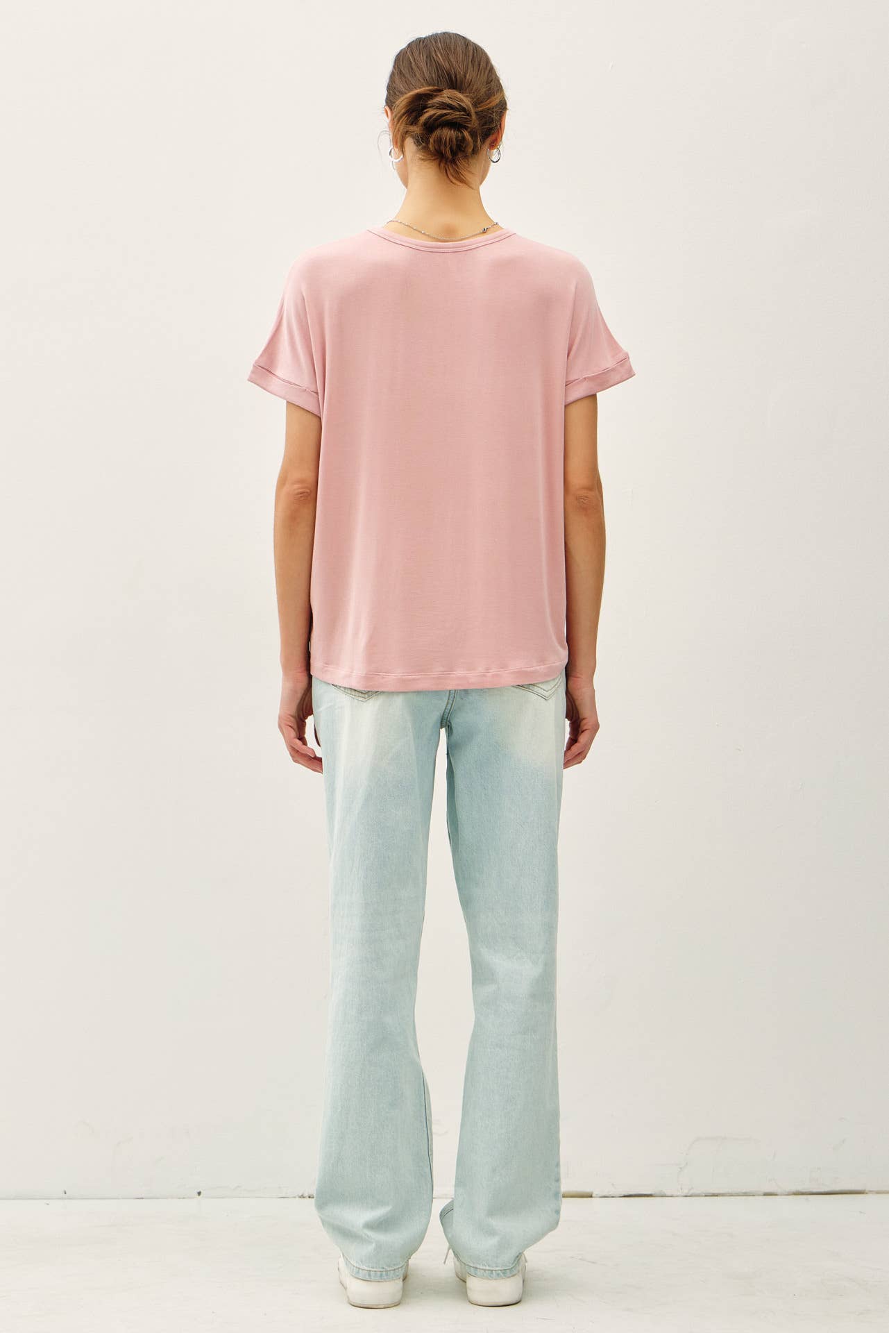 LIGHTWEIGHT MODAL BASIC FLOWY TEE  : Black / L
